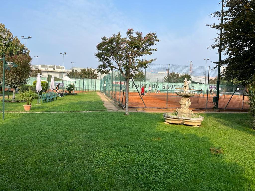 Hotel Sporting Brugherio Ngoại thất bức ảnh
