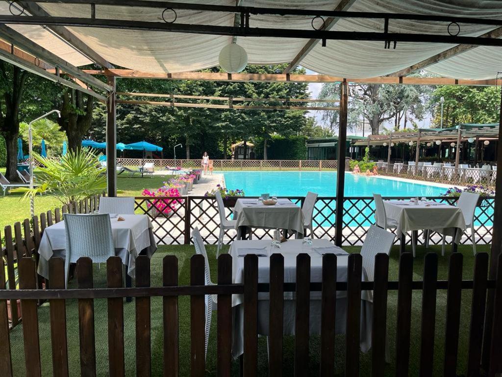 Hotel Sporting Brugherio Ngoại thất bức ảnh